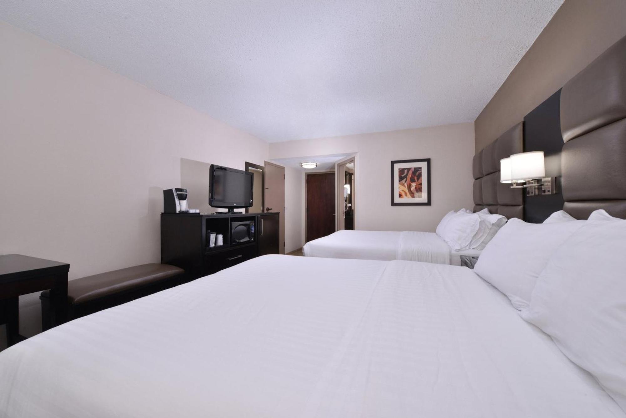Holiday Inn Express Burlington By Ihg מראה חיצוני תמונה