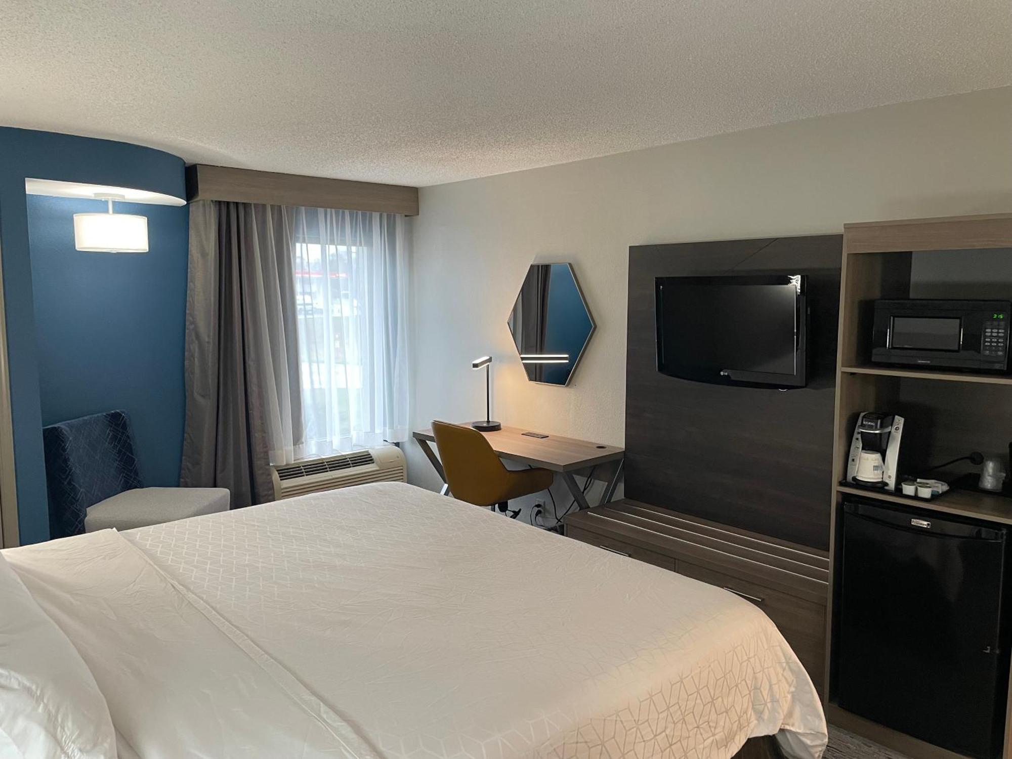 Holiday Inn Express Burlington By Ihg מראה חיצוני תמונה