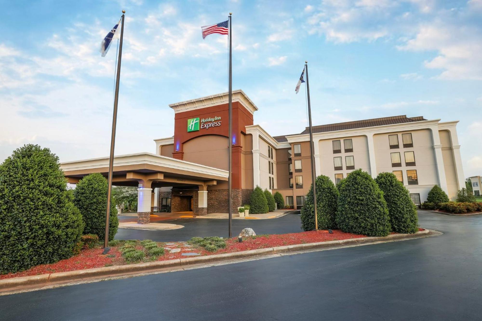 Holiday Inn Express Burlington By Ihg מראה חיצוני תמונה