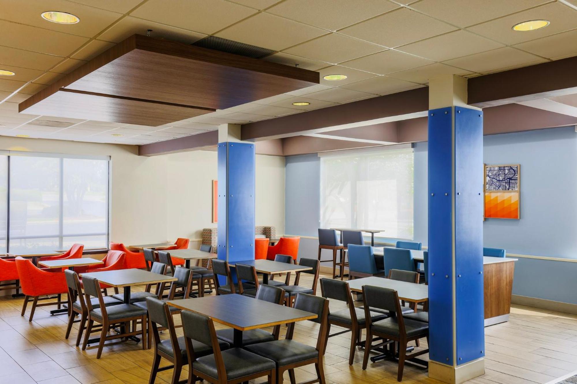 Holiday Inn Express Burlington By Ihg מראה חיצוני תמונה