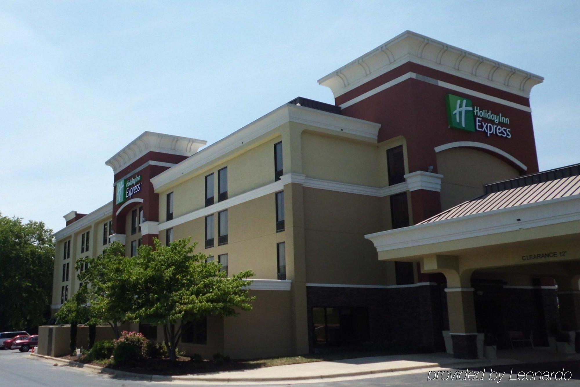 Holiday Inn Express Burlington By Ihg מראה חיצוני תמונה