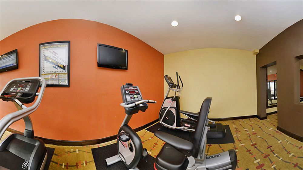 Holiday Inn Express Burlington By Ihg מראה חיצוני תמונה