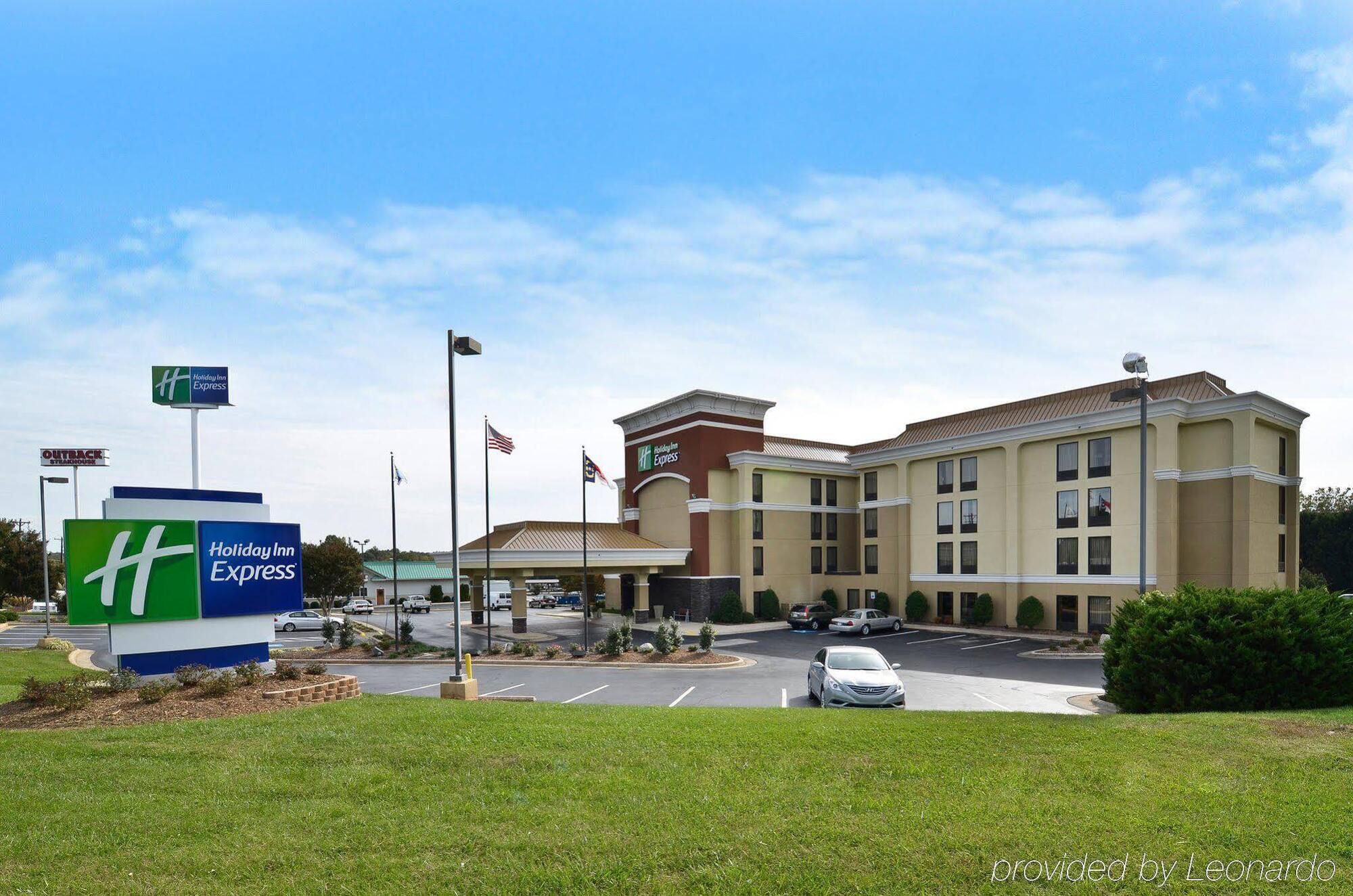 Holiday Inn Express Burlington By Ihg מראה חיצוני תמונה